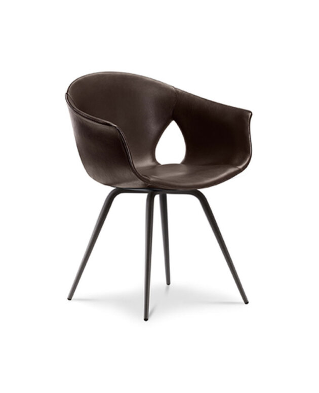 Ginger Ale | Small armchair with metal legs
