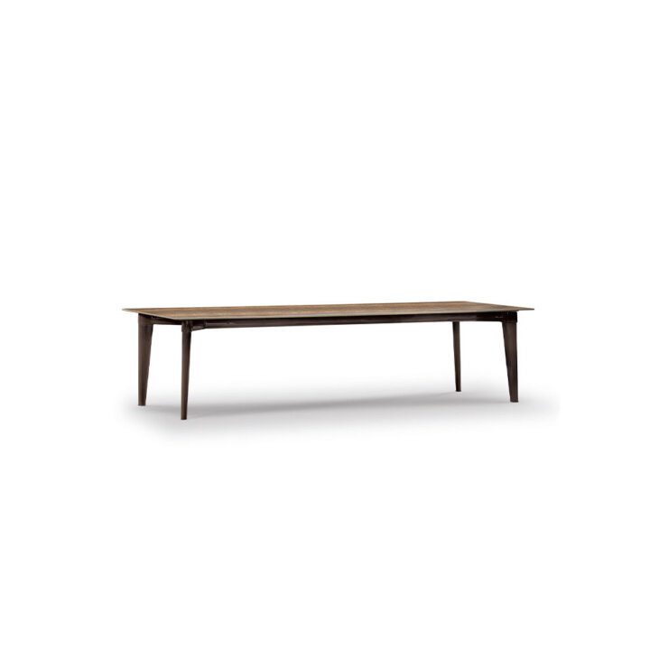 penthouse table